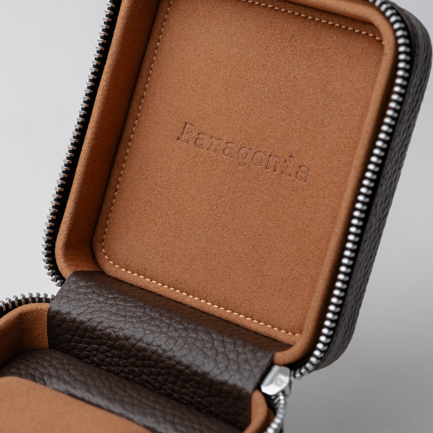Zipcase 1 - Brown/Camel