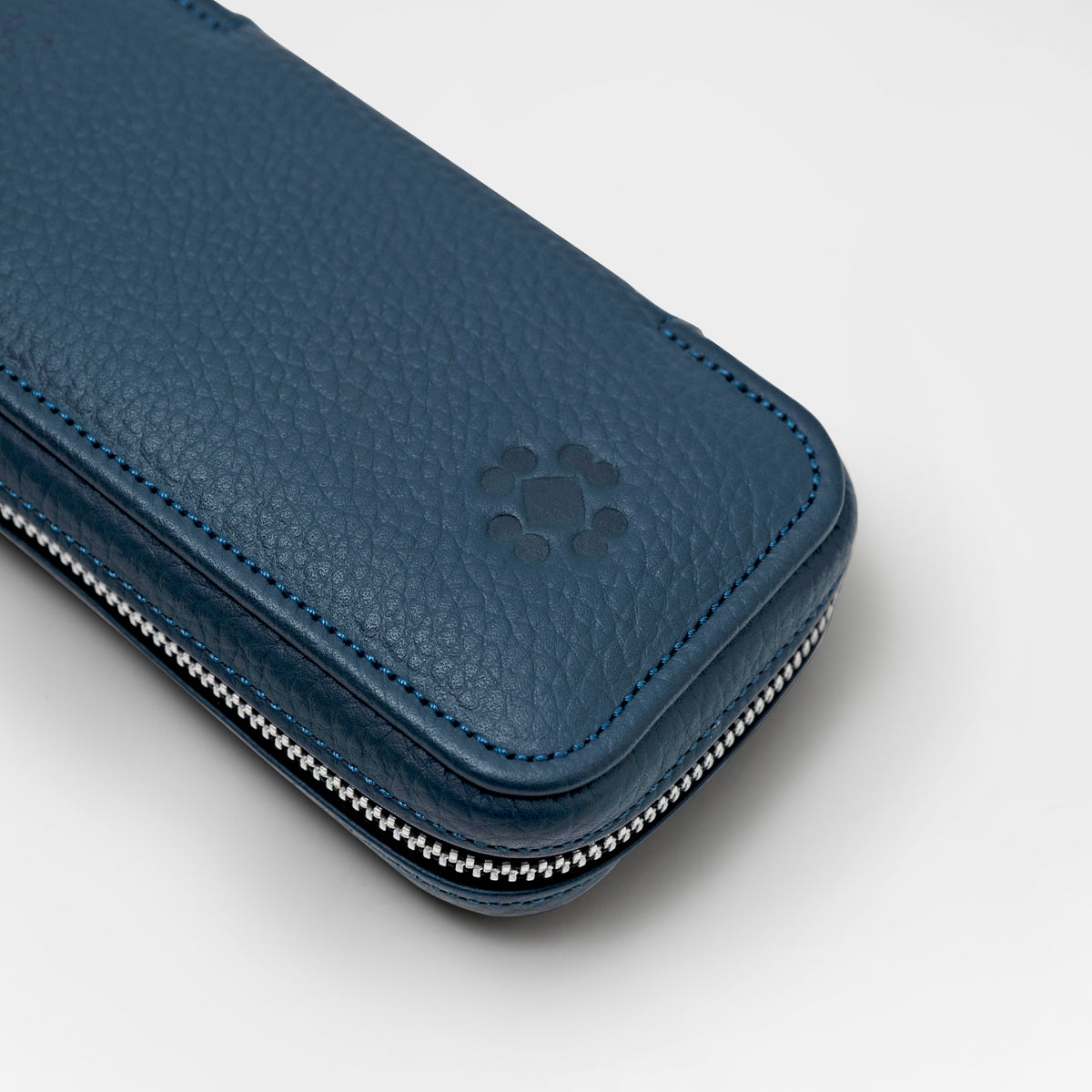 Slim Traveler 2 - Dark Blue/Camel