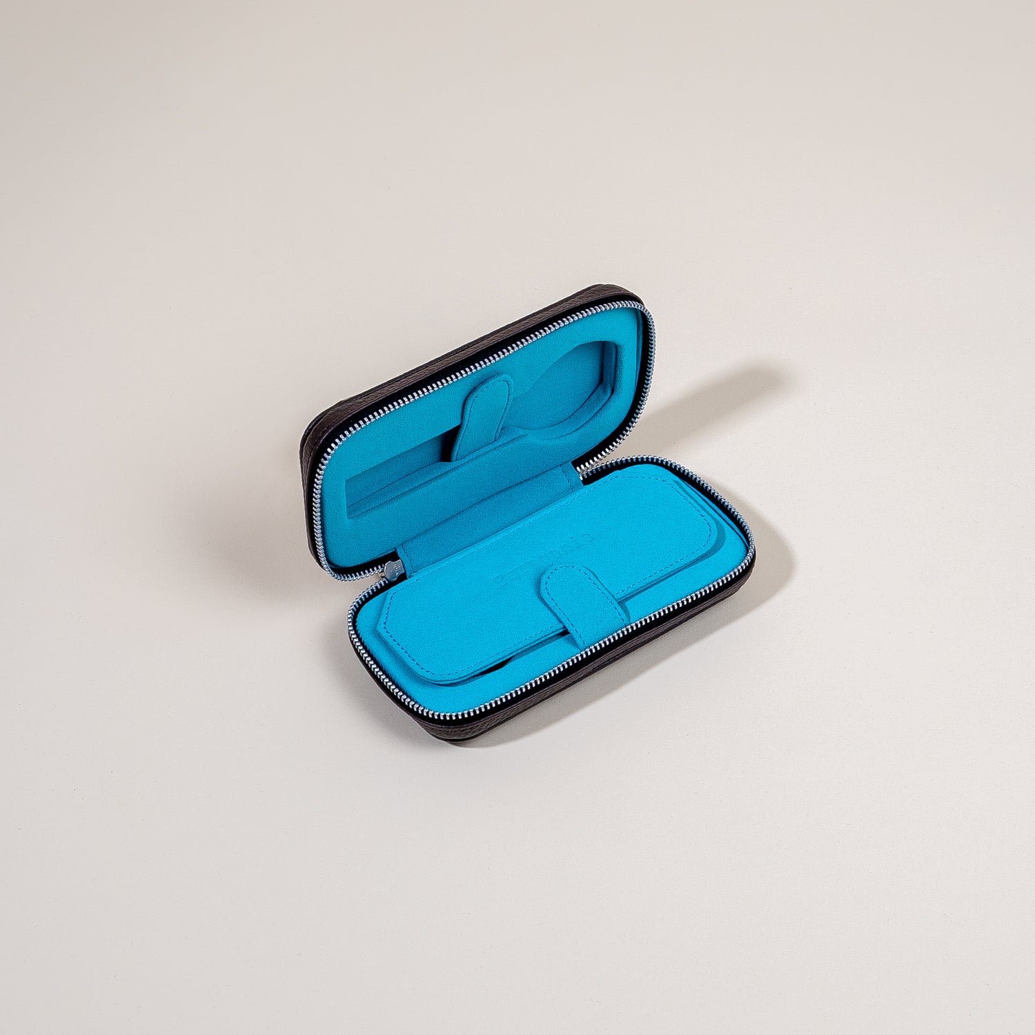Slim Traveler 2 - Brown/Blue