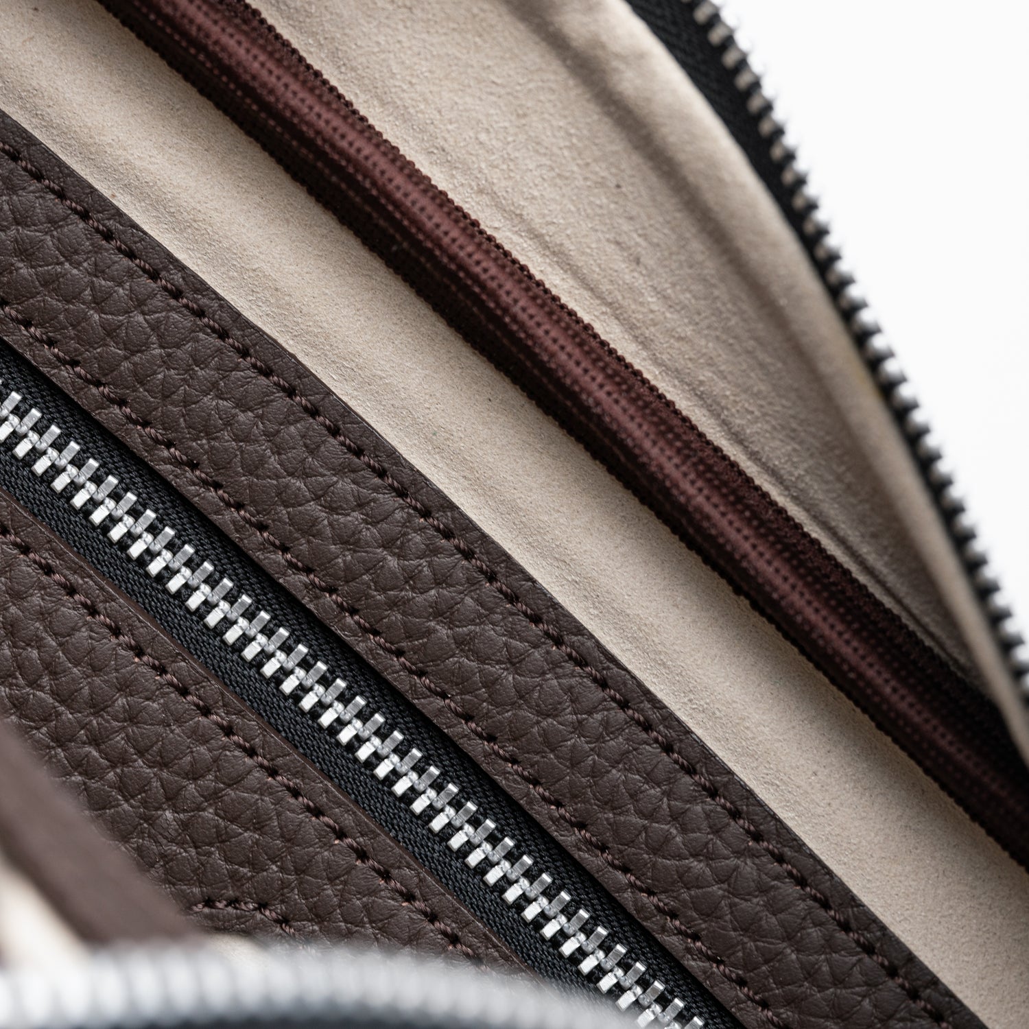 Paragonia Necessaire - Brown/Cream