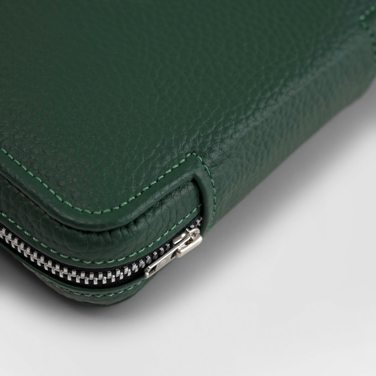 Slim Traveler 4 – Green/Camel