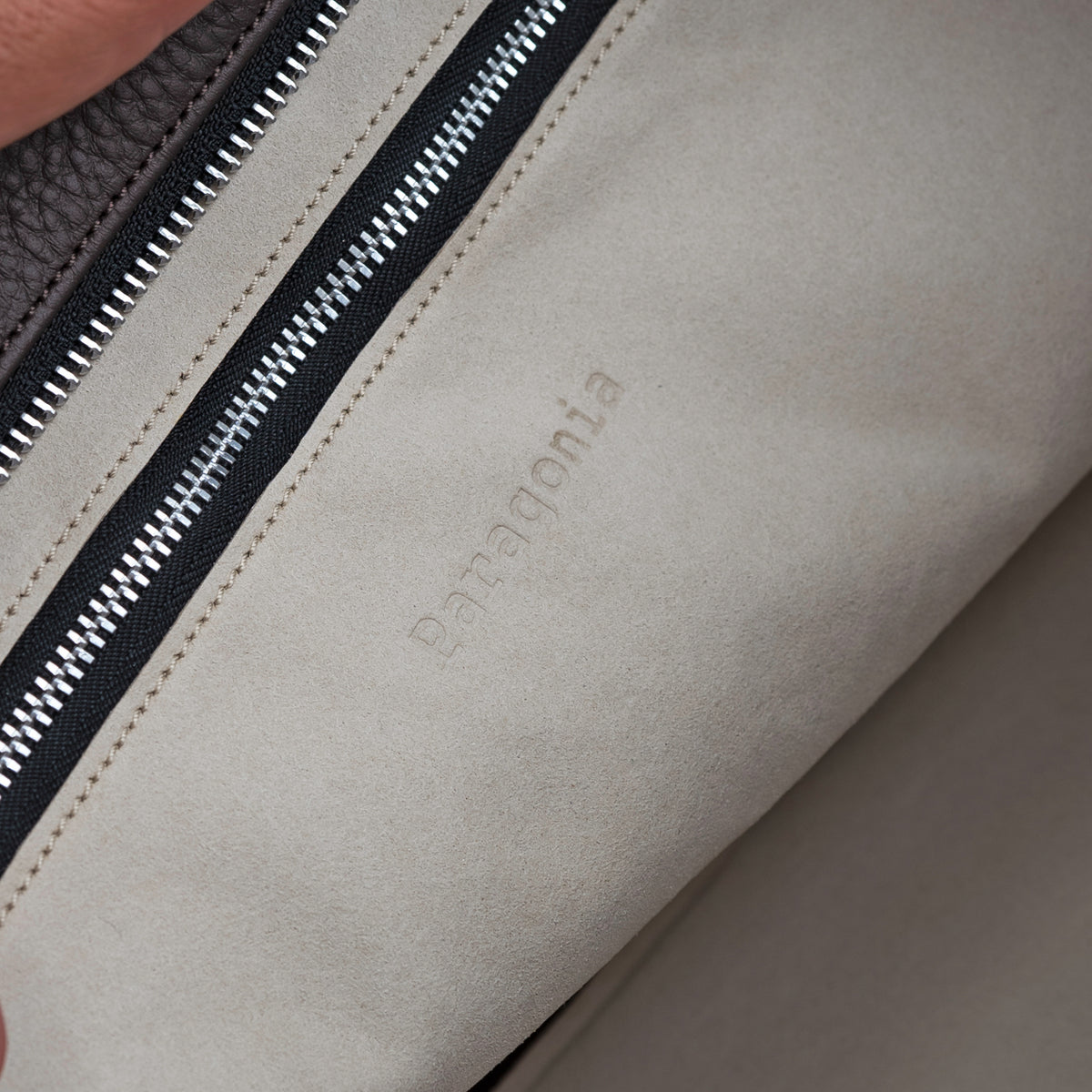 Paragonia Weekend Bag - Brown/Cream
