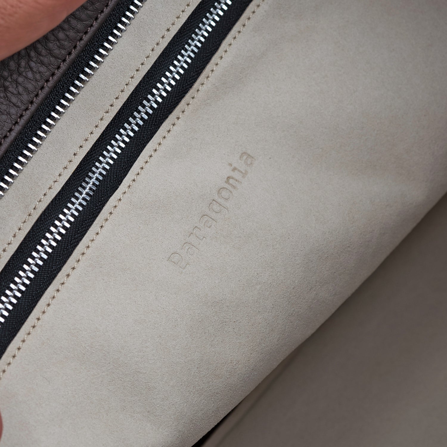 Paragonia Weekend Bag - Brown/Cream
